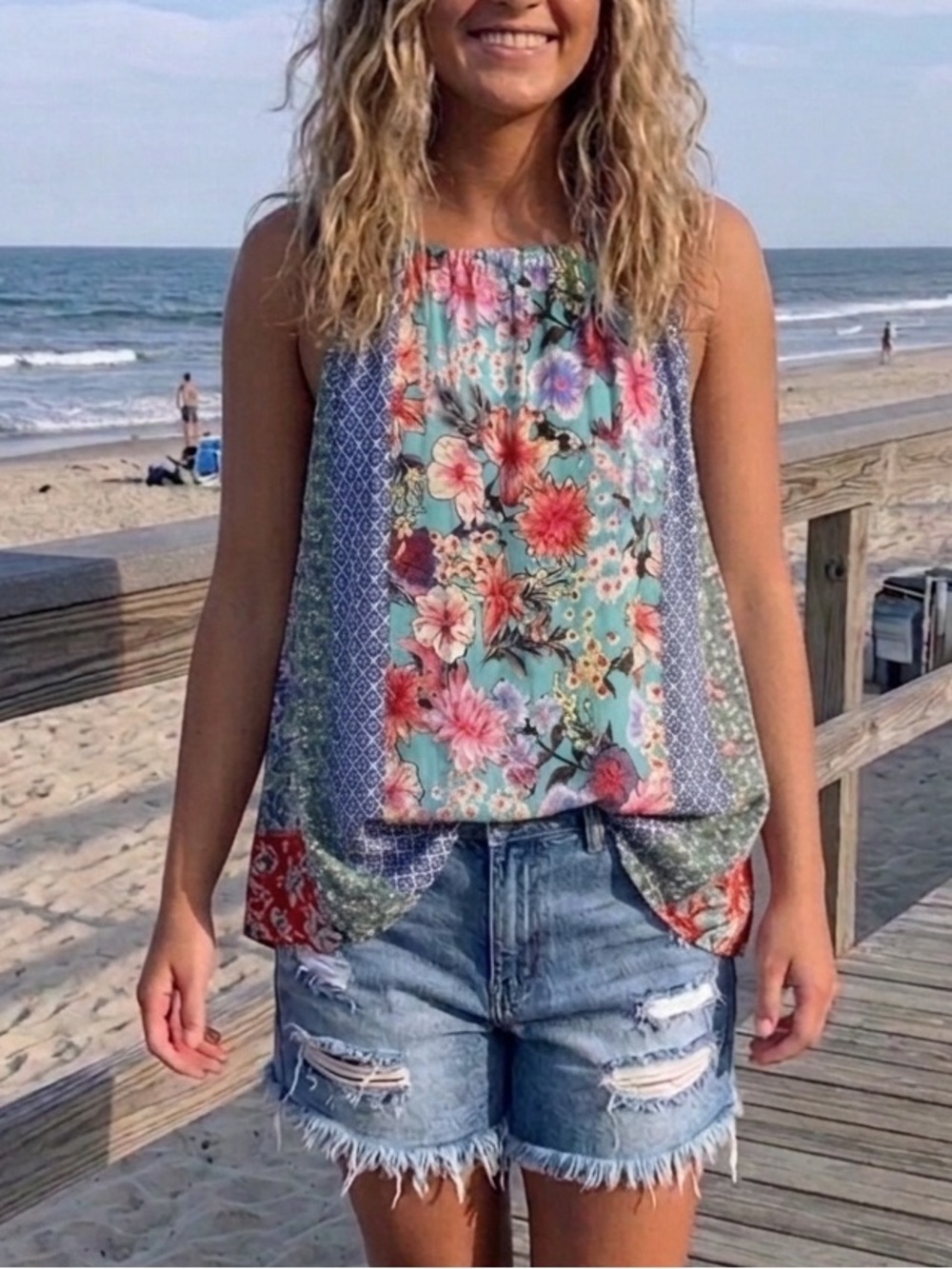 Umgee Bohemian Mixed Print Halter Top M
In excellent clean condition